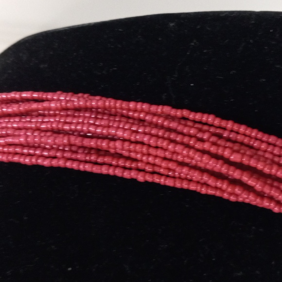 Red Gold Braided Seed Bead Tribal Neckless W/Gold Metal Accent - Picture 3 of 4